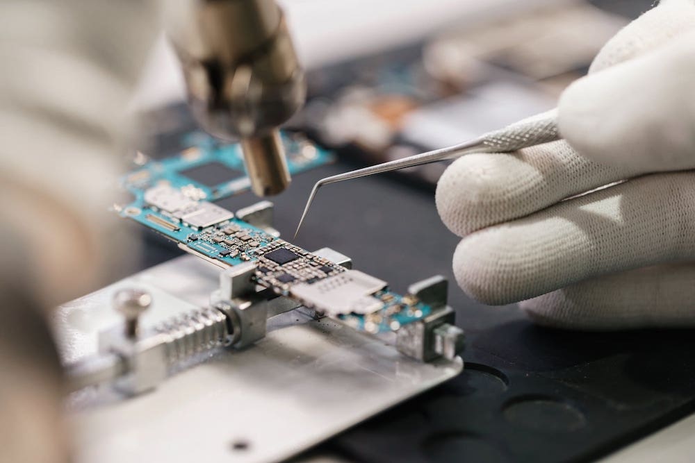Quick and Budget-friendly iPhone Repair Shops in Milton Keynes