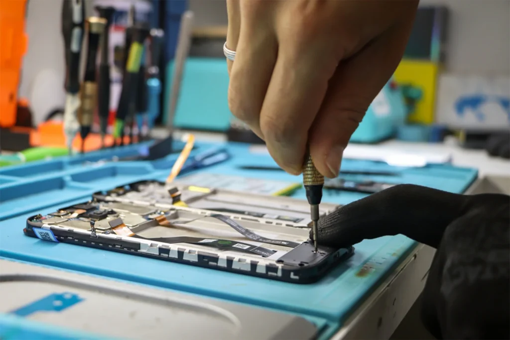 Here’s Why Professional Samsung Screen Repairs in Edinburgh Makes Sense!